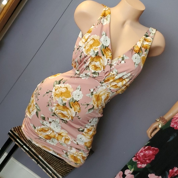 Drop Dead Gorgeous Little Dress. - Picture 3 of 12